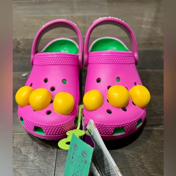 New CROCS c11 Barney “I Love You, You Love Me” Limited Edition Classic Clogs - Picture 5 of 8